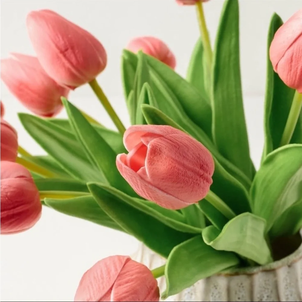 ✨🌷Faux Real Touch Tulip Bouquet Bundle of 12 Stems Coral - Magnolia